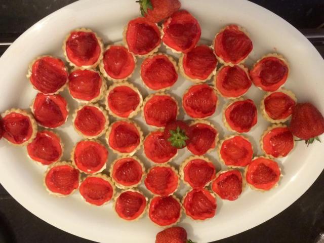 StrAWBERRY_TARTS.jpg